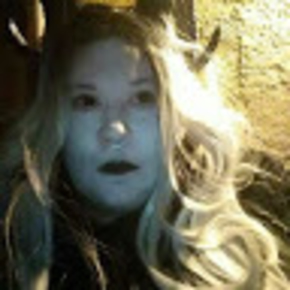 Meet your Posher, Brandy - Picture 1 of 1